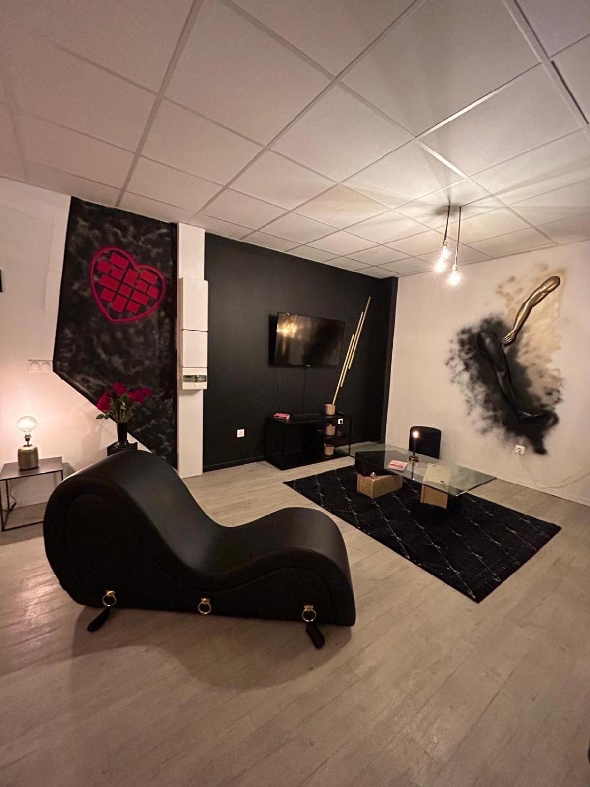 L'Escapade Sensuelle - La Love Room D'Épernay Exterior foto