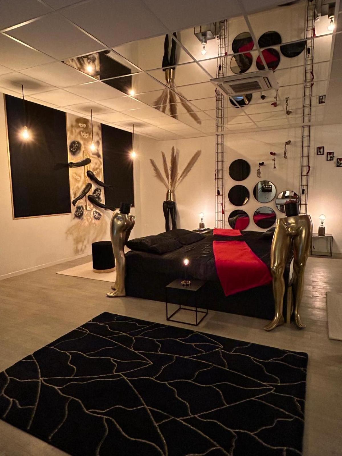 L'Escapade Sensuelle - La Love Room D'Épernay Exterior foto