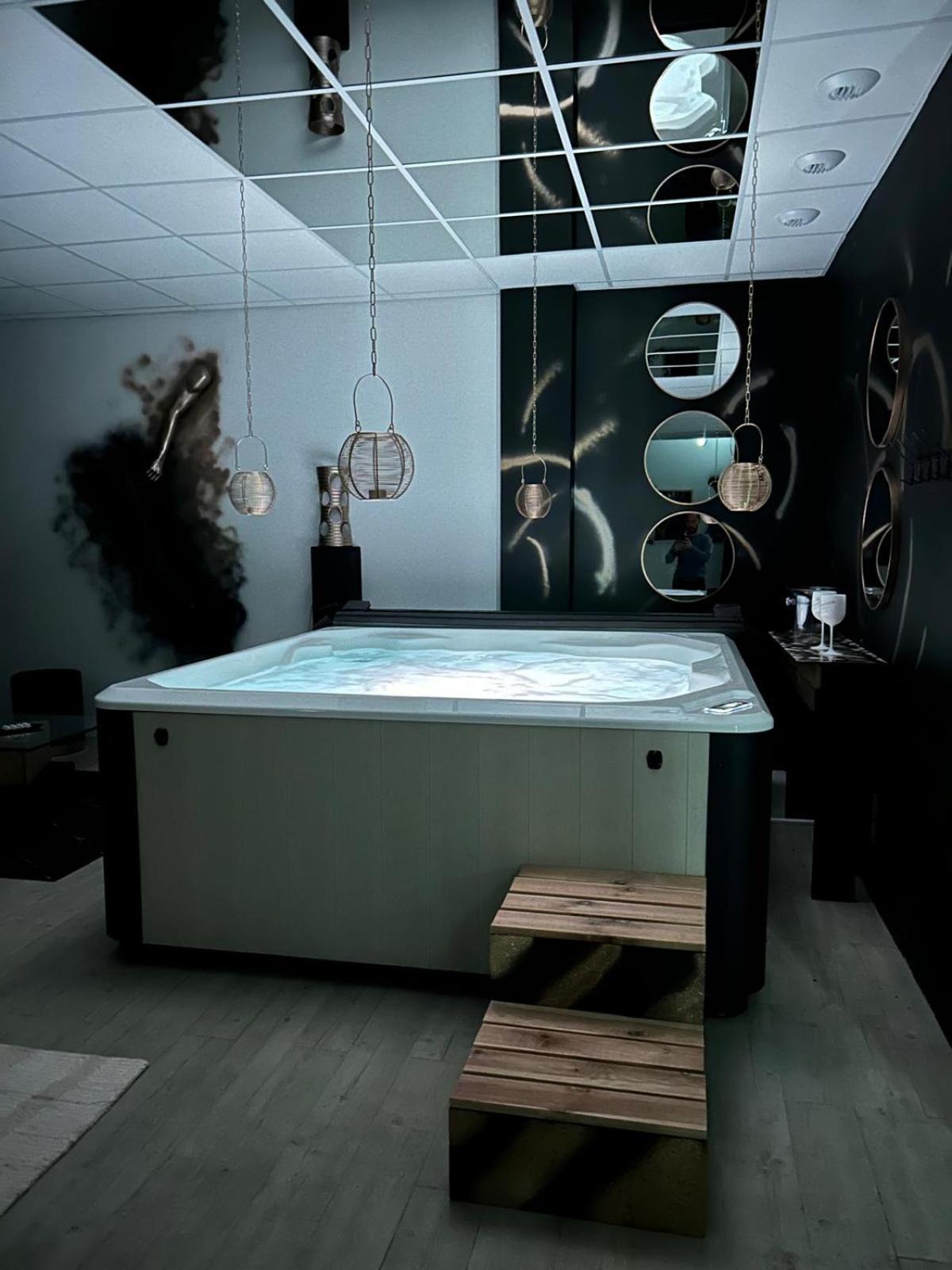 L'Escapade Sensuelle - La Love Room D'Épernay Exterior foto